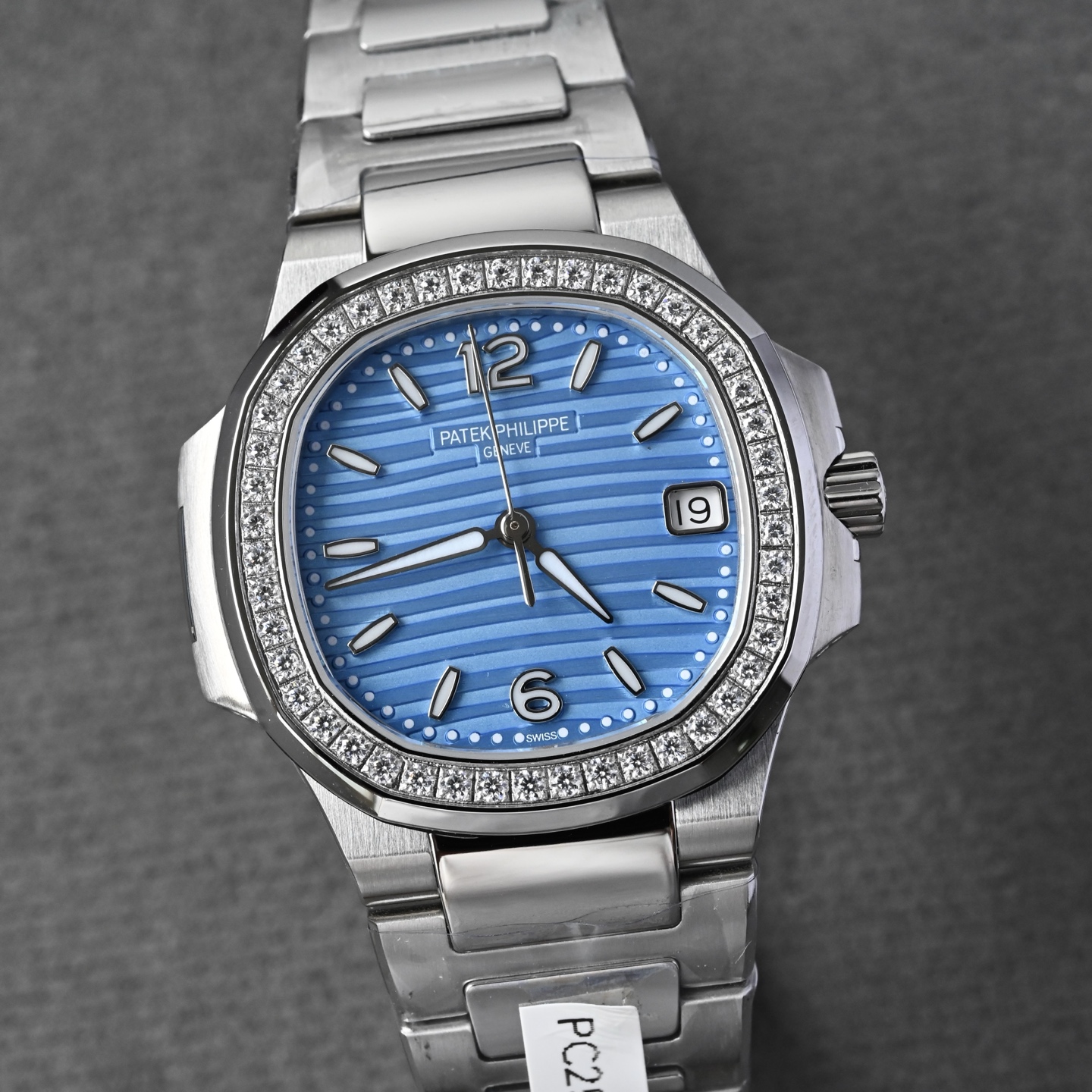 파텍 필립 노틸러스 32mm｜다이아몬드