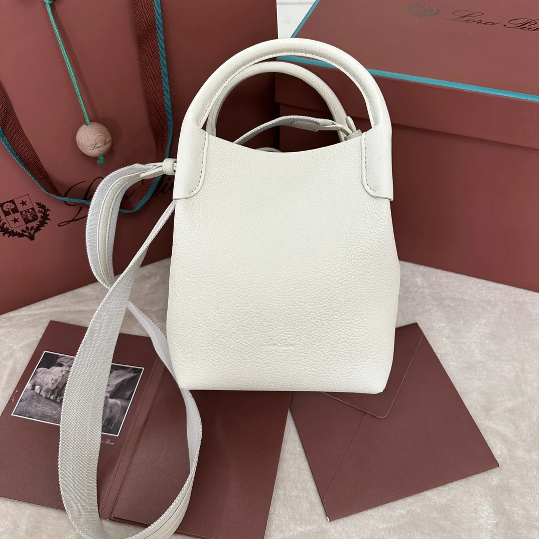 Small Bale bag  17 x 21 x 17 cm