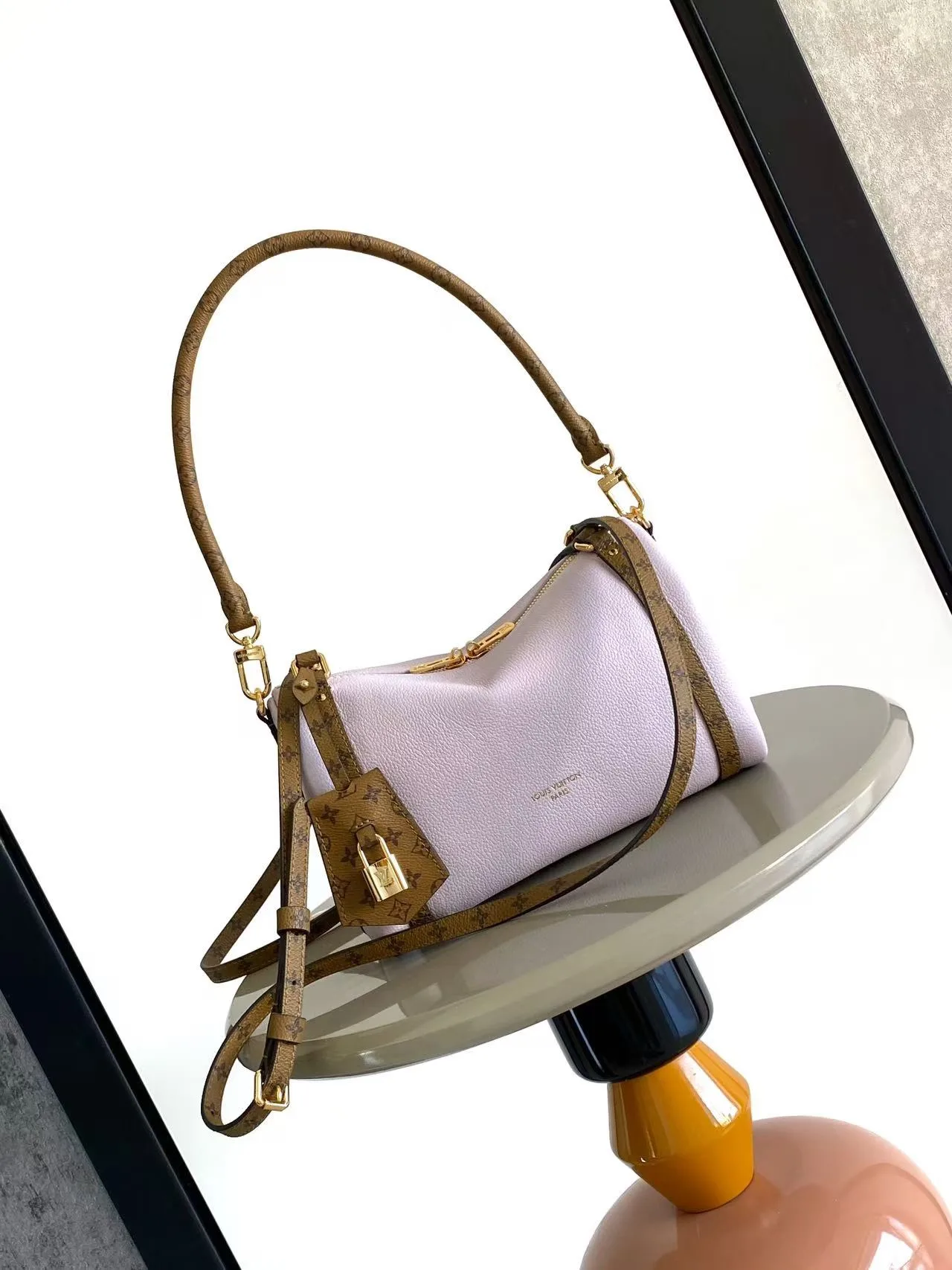루이비통 익스프레스 Express PM Bag M26039 17 x 13.5 x 26