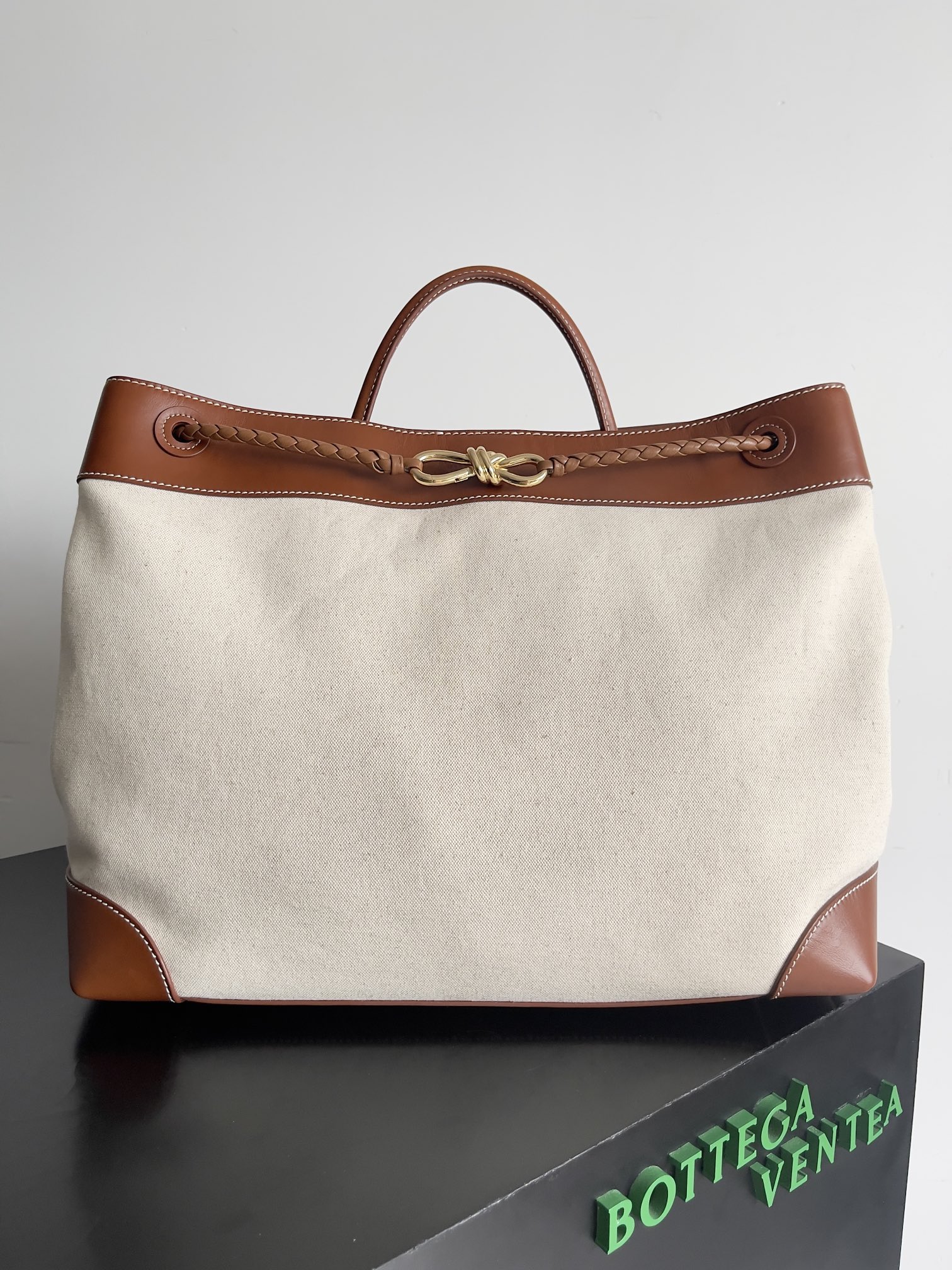보테가베네타 라지 안디아모 내추럴  786194  45*22*34cm